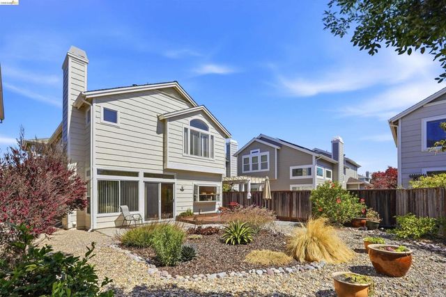 24 Southwind Cir, Richmond, CA 94804