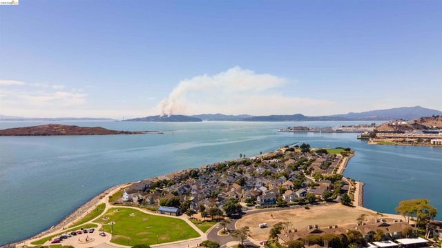 24 Southwind Cir, Richmond, CA 94804