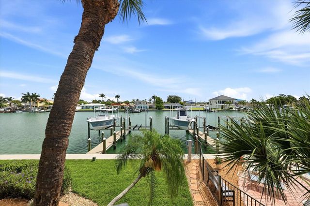 11835 3RD STREET E, Treasure Island, FL 33706