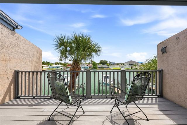 11835 3RD STREET E, Treasure Island, FL 33706