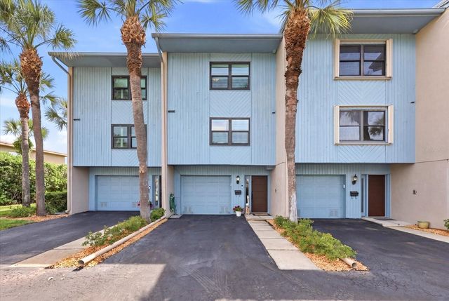 11835 3RD STREET E, Treasure Island, FL 33706