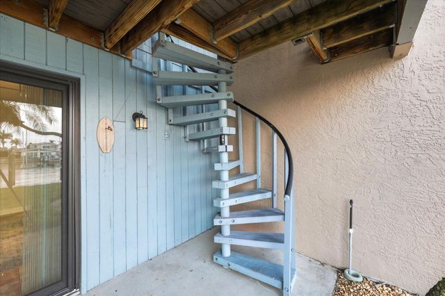 11835 3RD STREET E, Treasure Island, FL 33706