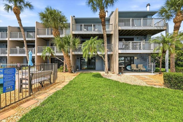 11835 3RD STREET E, Treasure Island, FL 33706
