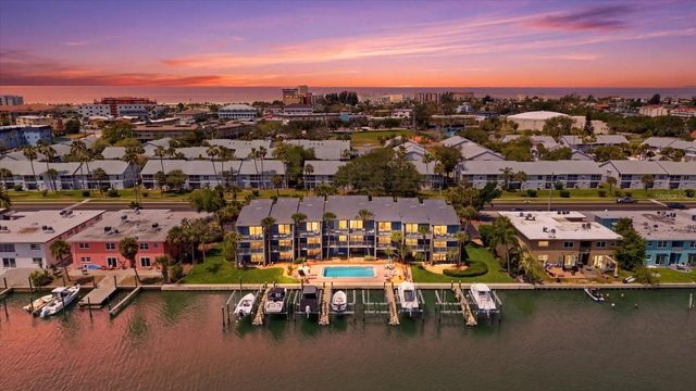 11835 3RD STREET E, Treasure Island, FL 33706