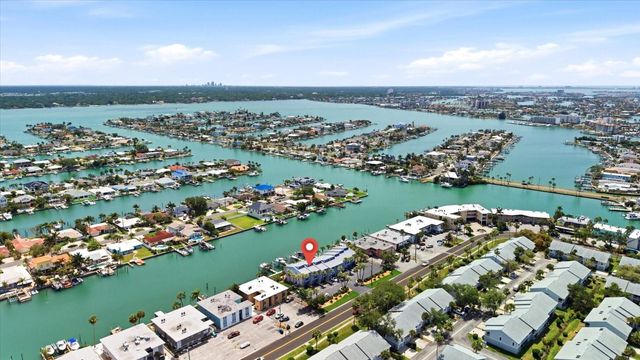 11835 3RD STREET E, Treasure Island, FL 33706