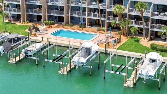11835 3RD STREET E, Treasure Island, FL 33706