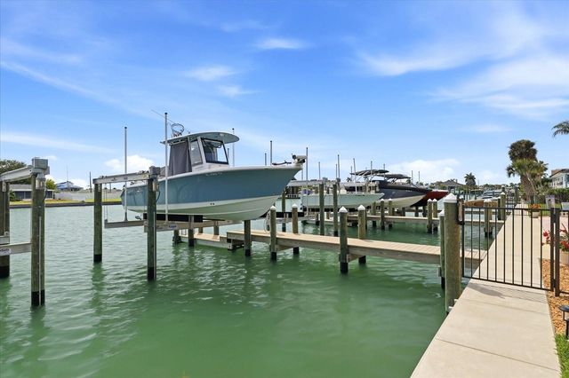 11835 3RD STREET E, Treasure Island, FL 33706