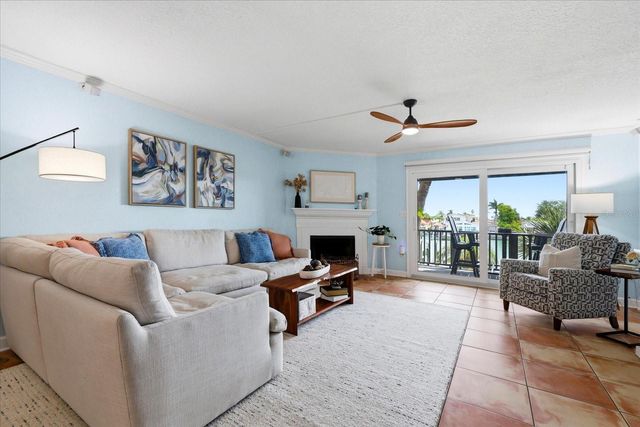 11835 3RD STREET E, Treasure Island, FL 33706