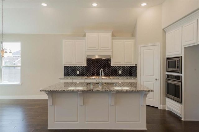 867 Forest Street, Little Elm, TX 76227