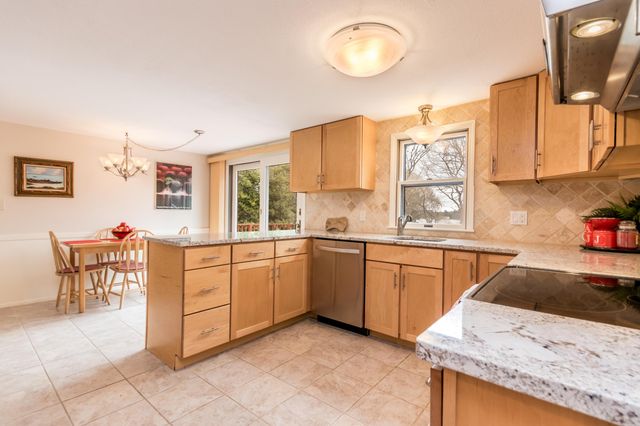 9 Mansfield Avenue, Marstons Mills, MA 02648
