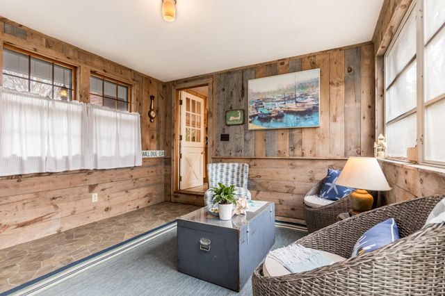 9 Mansfield Avenue, Marstons Mills, MA 02648