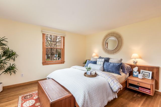 9 Mansfield Avenue, Marstons Mills, MA 02648
