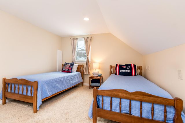 9 Mansfield Avenue, Marstons Mills, MA 02648