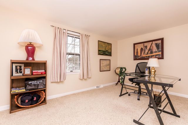 9 Mansfield Avenue, Marstons Mills, MA 02648