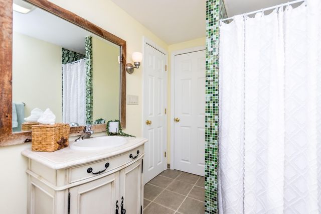 9 Mansfield Avenue, Marstons Mills, MA 02648