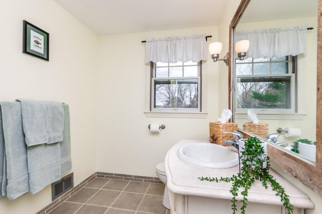 9 Mansfield Avenue, Marstons Mills, MA 02648