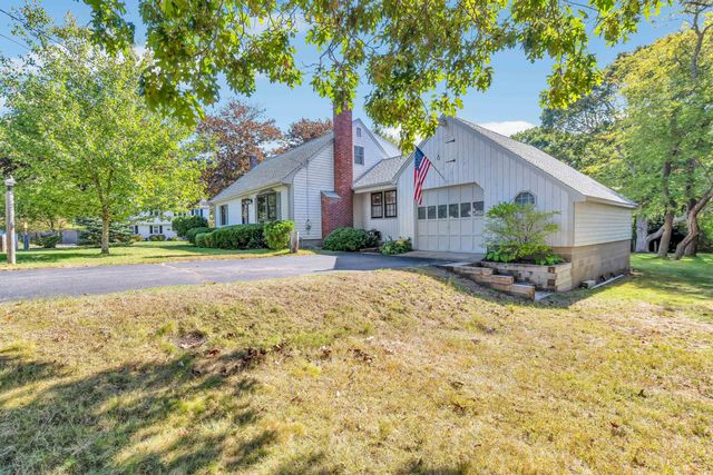 9 Mansfield Avenue, Marstons Mills, MA 02648
