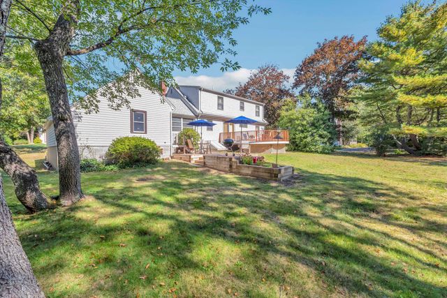 9 Mansfield Avenue, Marstons Mills, MA 02648