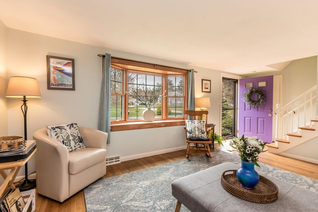 9 Mansfield Avenue, Marstons Mills, MA 02648