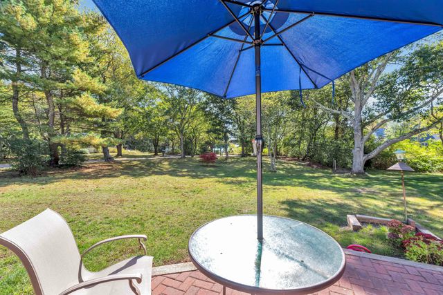 9 Mansfield Avenue, Marstons Mills, MA 02648