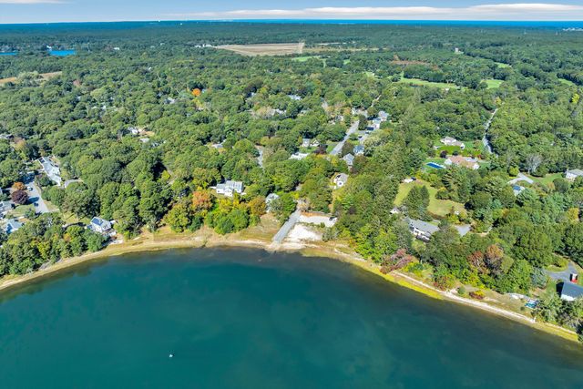 9 Mansfield Avenue, Marstons Mills, MA 02648