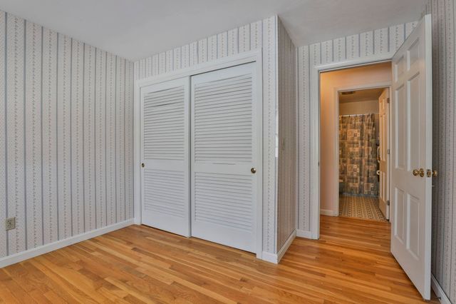 8 Prince Drive, Hudson, NH 03051