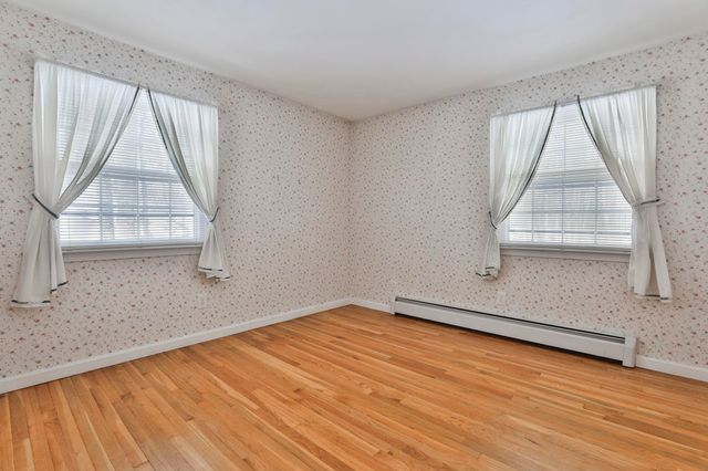 8 Prince Drive, Hudson, NH 03051