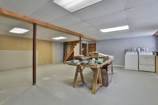 8 Prince Drive, Hudson, NH 03051