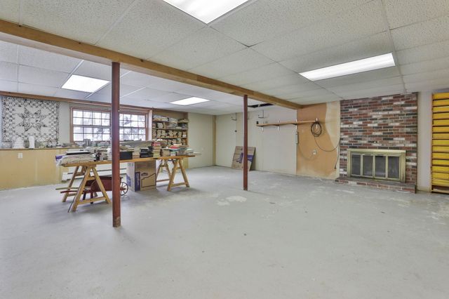 8 Prince Drive, Hudson, NH 03051