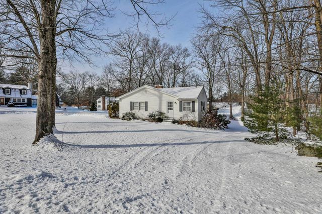 8 Prince Drive, Hudson, NH 03051