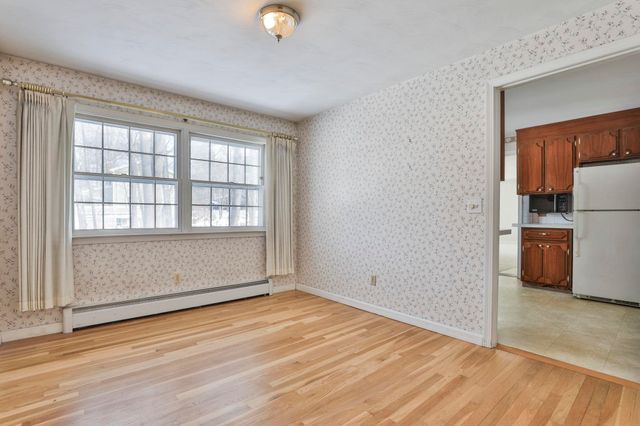 8 Prince Drive, Hudson, NH 03051