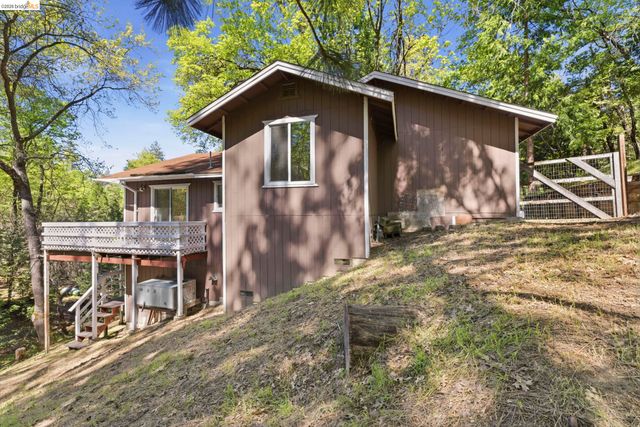 22462 E Rhine River Dr, Sonora, CA 95370