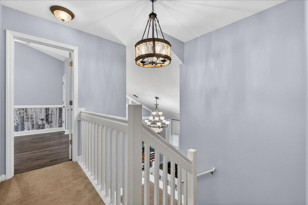 Image 16 of property listing at 8149 Shadow Oak Drive, North Charleston, SC 29406