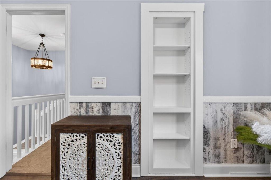 Image 19 of property listing at 8149 Shadow Oak Drive, North Charleston, SC 29406