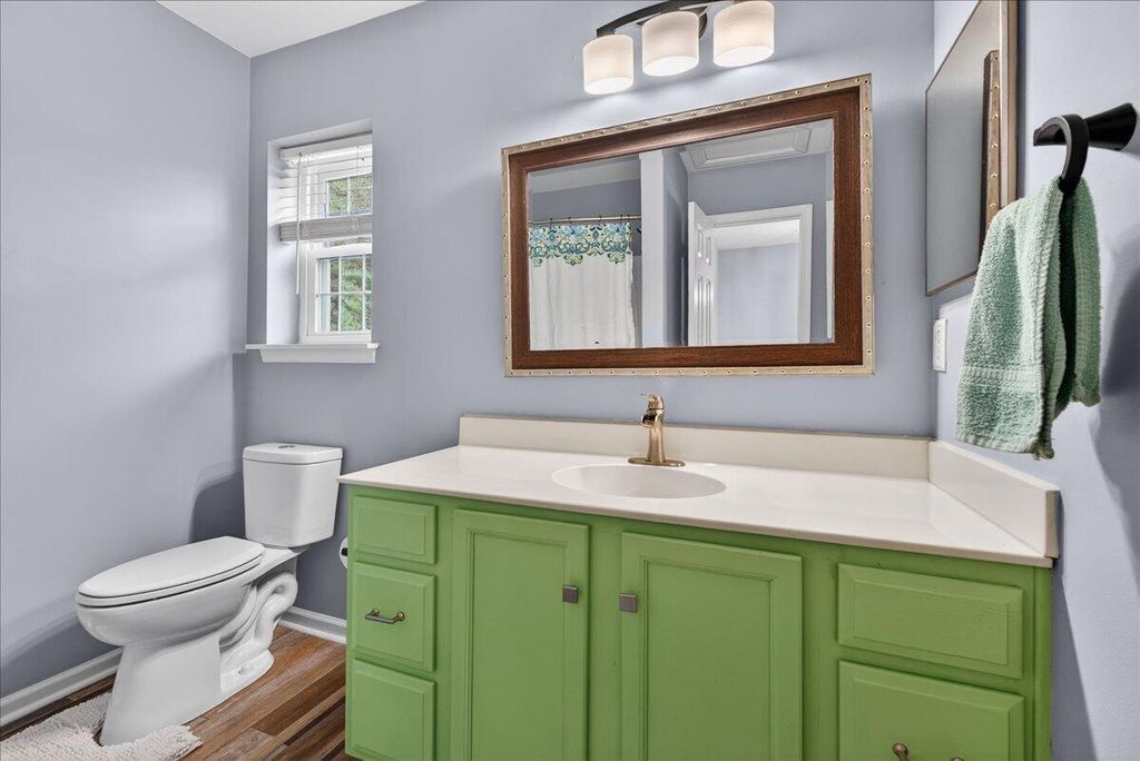 Image 22 of property listing at 8149 Shadow Oak Drive, North Charleston, SC 29406