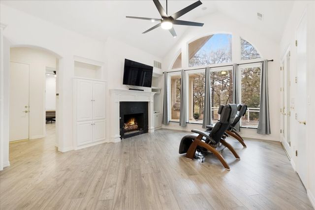 10984 Stagecoach Pass, Pilot Point, TX 76258