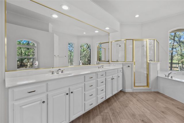 10984 Stagecoach Pass, Pilot Point, TX 76258