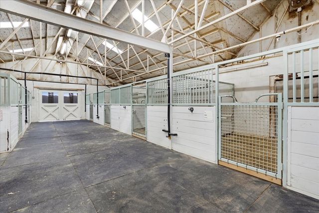 10984 Stagecoach Pass, Pilot Point, TX 76258