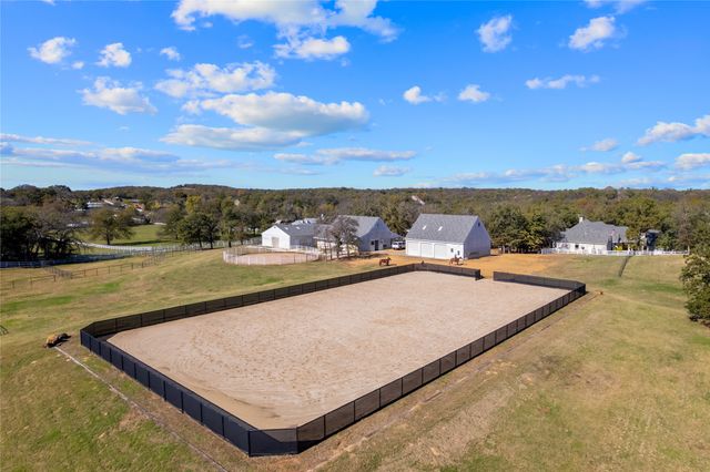 10984 Stagecoach Pass, Pilot Point, TX 76258