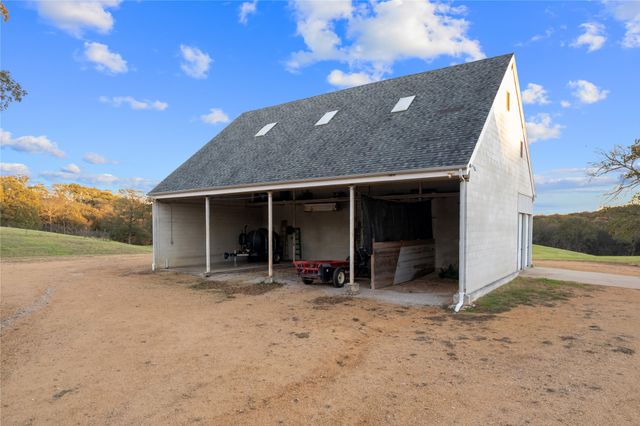 10984 Stagecoach Pass, Pilot Point, TX 76258