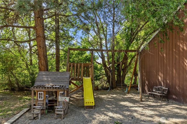 208 Railroad Avenue, Kittitas, WA 98934