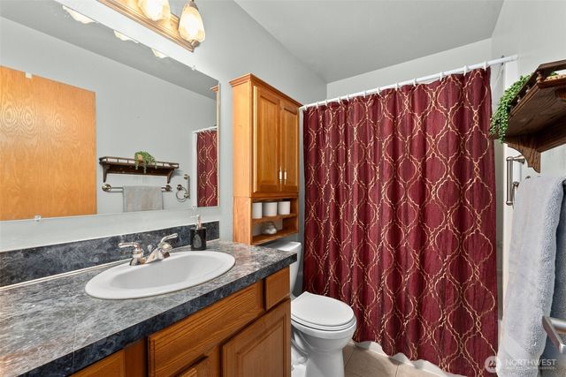 5016 E Brockdale Road, Shelton, WA 98584