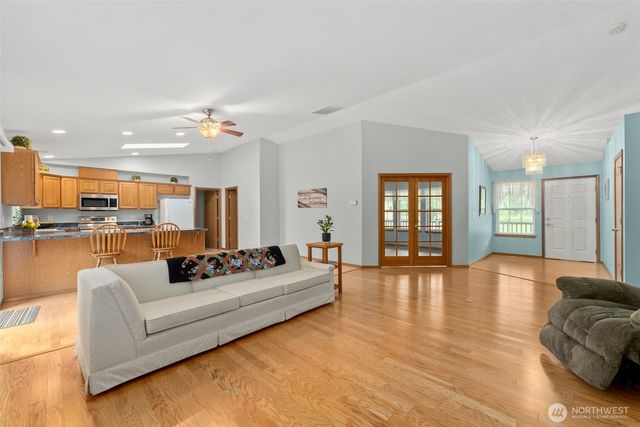 5016 E Brockdale Road, Shelton, WA 98584