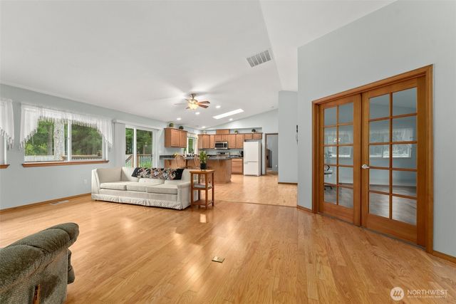 5016 E Brockdale Road, Shelton, WA 98584