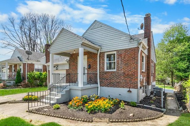 6047 Yosemite Drive, Golf Manor, OH 45237