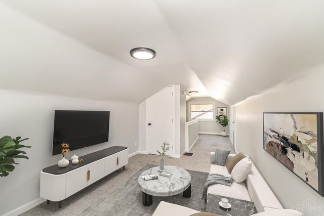 6047 Yosemite Drive, Golf Manor, OH 45237