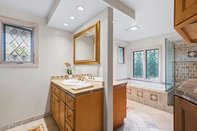 4011 Cresthaven Drive, Westlake Village, CA 91362