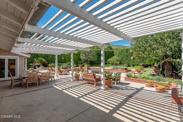 4011 Cresthaven Drive, Westlake Village, CA 91362