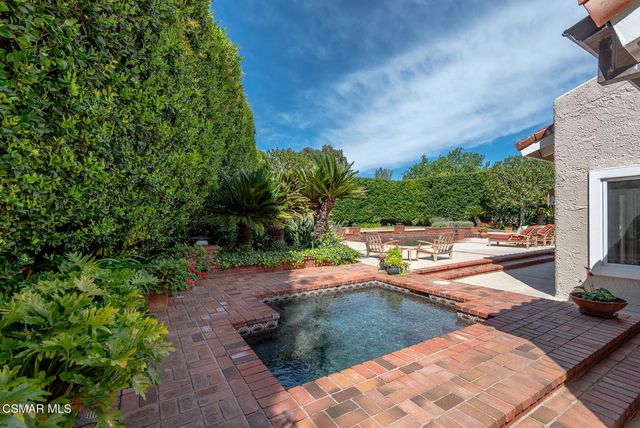 4011 Cresthaven Drive, Westlake Village, CA 91362