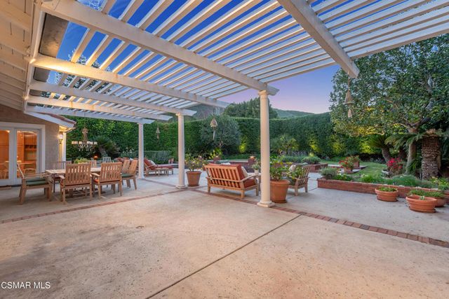 4011 Cresthaven Drive, Westlake Village, CA 91362